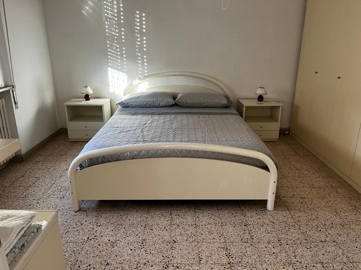 Casa Vacanze Dalla Lory Rimini Bagian luar foto